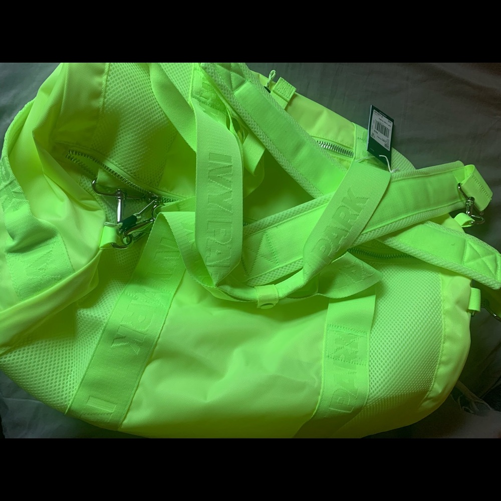 Adidas X Ivy Park Beyoncé Logo Duffel HiRes Yellow - Picture 2 of 8
